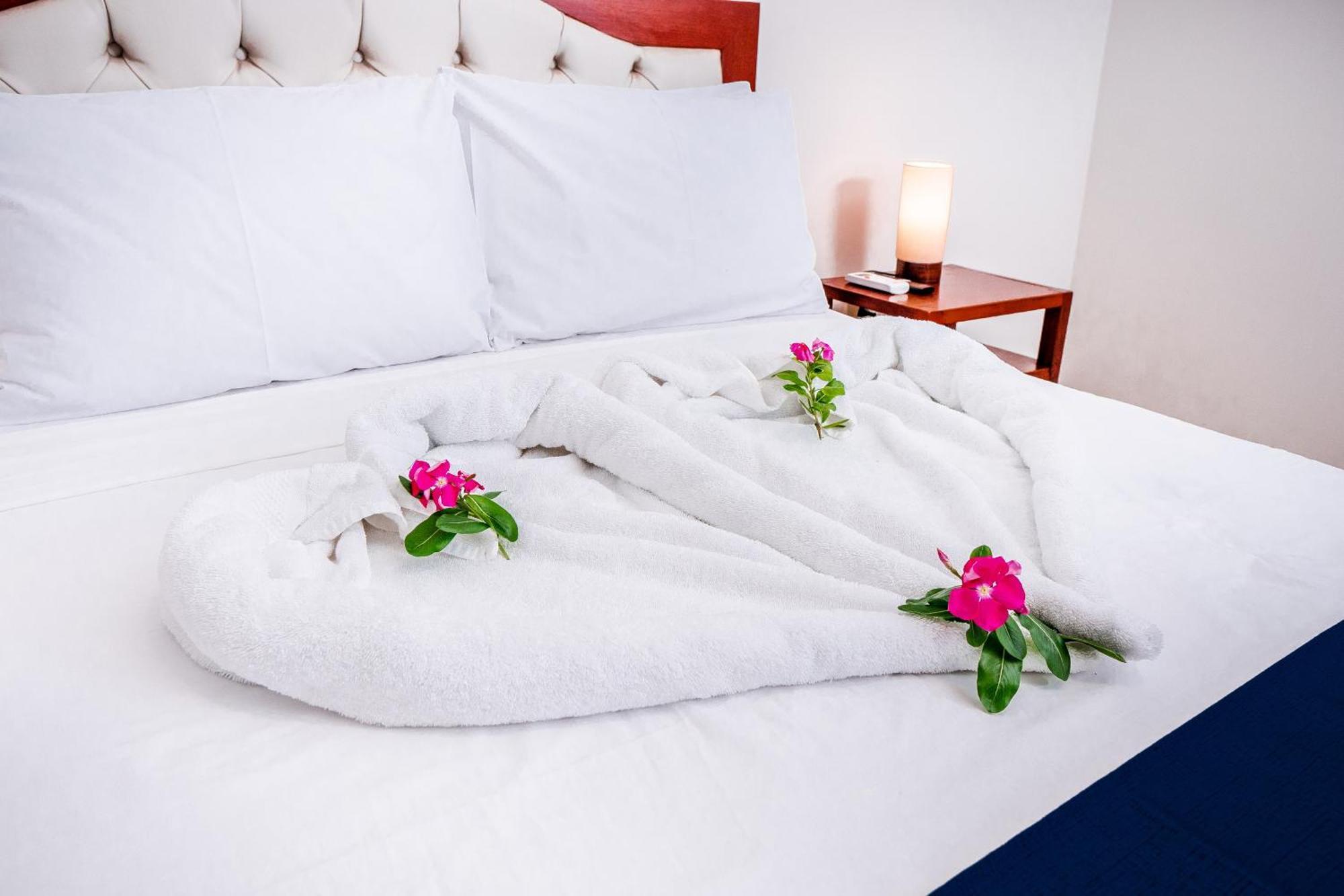 Laguna Azul Hotel & Suites Sauce エクステリア 写真
