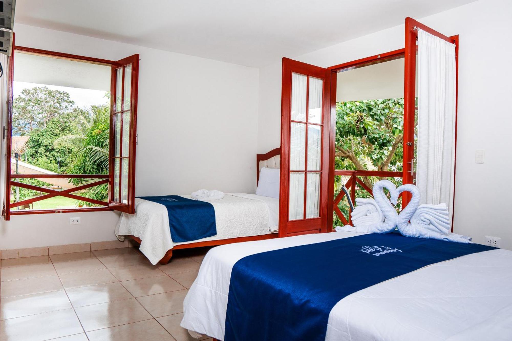 Laguna Azul Hotel & Suites Sauce エクステリア 写真